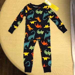 NWT Old Navy 2T pajamas - dinosaurs